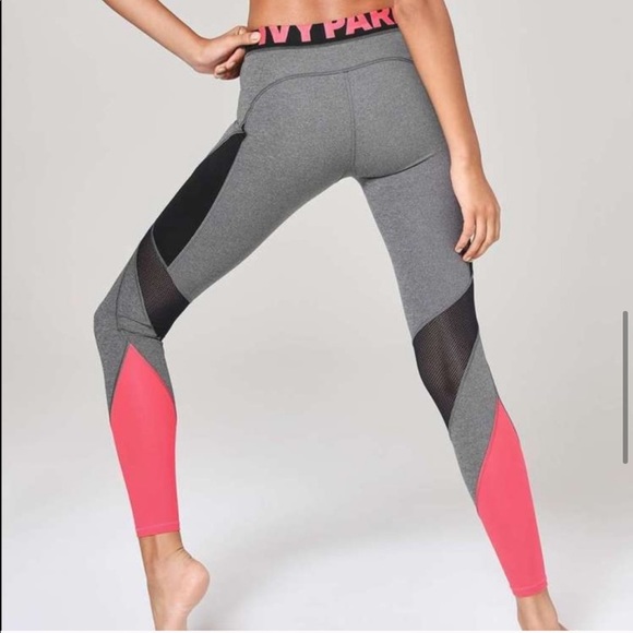 IVY PARK Pants - Ivy Park High Rise Color Block Leggings XL
